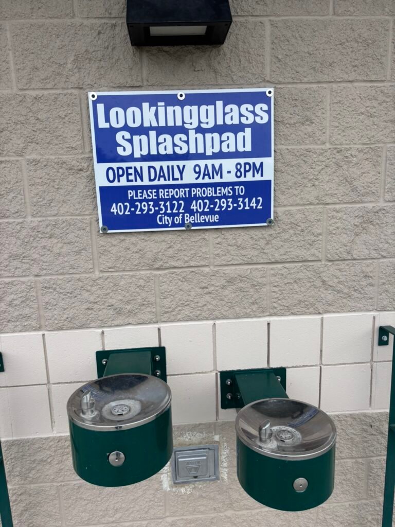 lookingglass-4